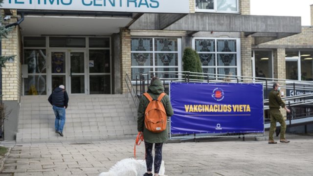 Vilniuje netrūksta norinčiųjų pasiskiepyti: „Kiekvienas išsilavinęs supranta naudą“