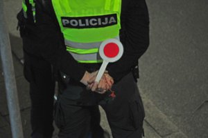 Skiepų negaunantys pareigūnai planuoja akcijas prie Vyriausybės 