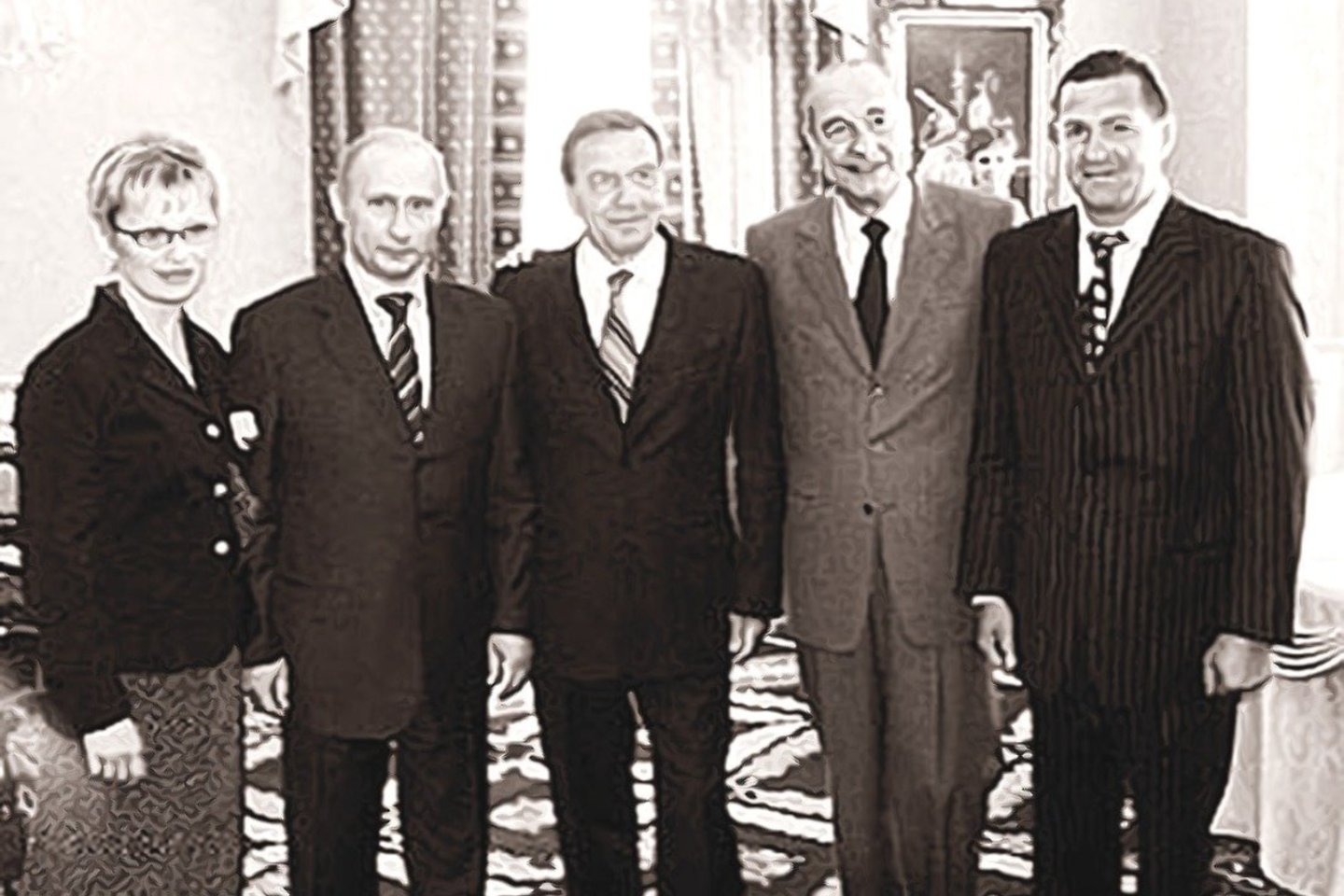 Nusikalstamo pasaulio veikėjas O.Škilis (dešinėje) savo viešbutyje Kaliningrade yra fotografavęsis kartu su (iš kairės) Rusijos vadovu V.Putinu, Vokietijos kancleriu G.Schröderiu ir Prancūzijos prezidentu J.Chiracu.