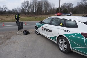 Per Velykų savaitgalį – įspūdingos policijos apsukos: patikrino 200 tūkst. automobilių, teko rašyti ir protokolus