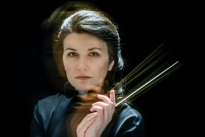 Atvelykio išvakarėse – „Klasikos efektas“ su LNSO ir Adrija Čepaite