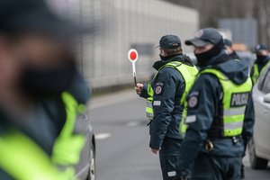 Nuo trečiadienio judėjimo tarp savivaldybių ribojimai visoje Lietuvoje yra atšaukiami