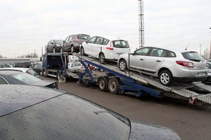 Kalba apie naujas kompensacijas už taršius automobilius: kiek tam skirs pinigų ir kas galės jas gauti
