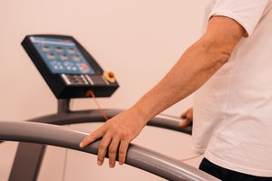 Persirgusieji COVID-19 liga gali gauti medicininės reabilitacijos paslaugas: SAM priminė, ką reikia žinoti