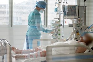 COVID-19 sergamumas šoko į aukštumas net 20 Europos šalių: liūdnoje statistikoje skamba ir Lietuva