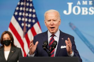 J. Bidenas atnaujino JAV pagalbą palestiniečiams, paragino siekti dviejų valstybių