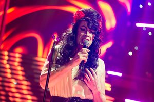 Spėkite, koks žinomas Lietuvos vyras įkūnijo legendinę atlikėją Amy Winehouse 