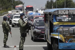 Komendanto valandą sulaužęs filipinietis mirė atlikęs bausmę – 300 pritūpimų