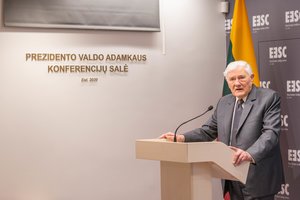 V. Adamkus pasisakė apie pandemijos valdymą Lietuvoje ir papasakojo apie žmonos Almos sveikatą