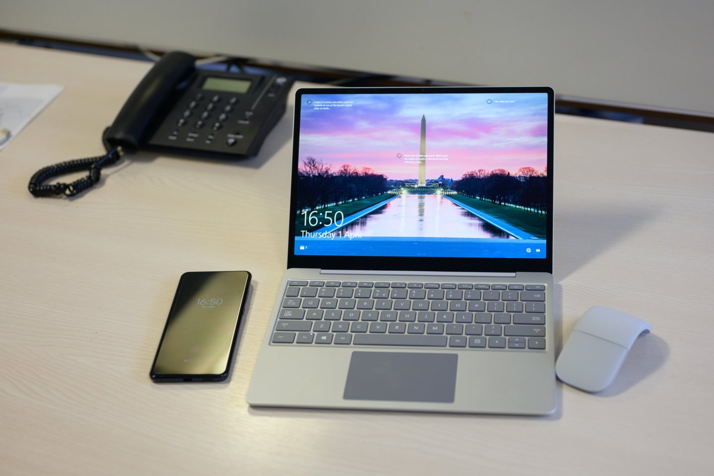  „Microsoft Surface Laptop Go“ – mažų gabaritų nešiojamasis kompiuteris su jutikliniu ekranu ir pakankamai stipriomis techninėmis charakteristikomis.<br> V. Skaraičio nuotr.
