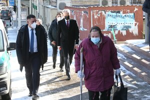 Kritikos dėl per lėtai skiepijamų senjorų pažėręs G. Nausėda pateikė savo tėvo pavyzdį