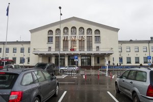 Vilniaus oro uostas atleido kelias dešimtis darbuotojų: atstovai sako, kad 2020-ieji buvo sunkiausi istorijoje