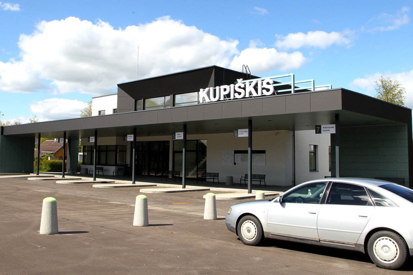 Ar aikštelė prie Kupiškio autobusų stoties priklauso savivaldybei kaip statinys, ar ne?<br>www.panskliautas.lt nuotr.