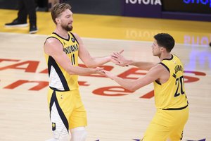 Po traumos sugrįžęs ir tvirtai žaidęs D. Sabonis atvedė savo komandą į pergalę