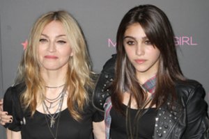 Madonnos nuotraukoje su dukra – netikėta detalė: nutarė nesiskusti pažastų