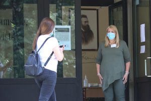 Perspėja abiturientus: dėl pandemijos brandos egzaminai nelengvės, bet į situaciją bus atsižvelgiama