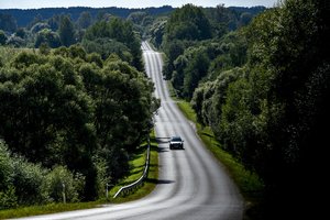 Aplinkos ministras sukritikavo automobilių registracijos mokestį: per mažai skatina gyventojus