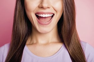 Atskleidė holivudinės šypsenos paslaptį: skubiai atsikratykite šių nekaltai atrodančių įpročių