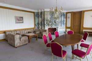 Abejoja planais išnuomoti prezidentinę „Auską“: „99 proc. garantuoju, kad konkursas neįvyks“