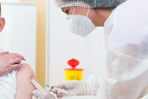 Pagal „mamadienių“ pavyzdį siūloma įteisinti ir „skiepadienius“