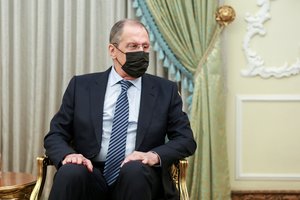 Rusija smerkia ES sankcijas Iranui