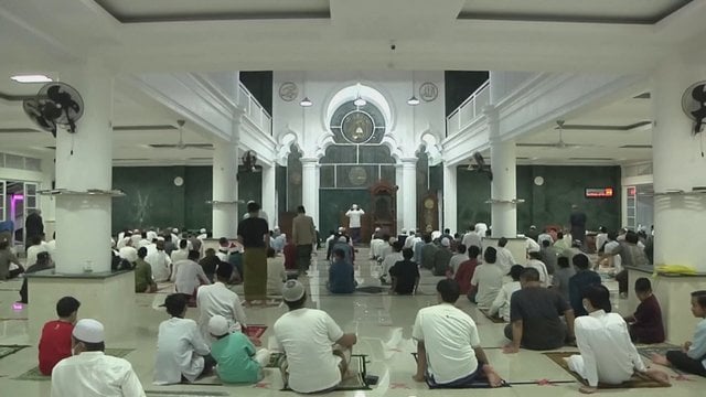 Viso pasaulio musulmonai žymi Ramadano pradžią: jau antrus metus jis minimas karantine