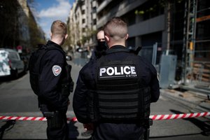 Netoli Paryžiaus pašauta dešimtmetė