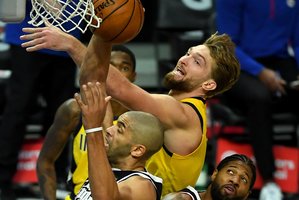 Domantas Sabonis atliko savo darbą, tačiau „Pacers“ neatsilaikė prieš gerai pažįstamo P. George'o tempiamą „Clippers“  