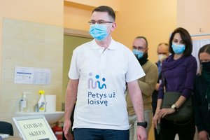 A. Dulkys skelbia tris naujienas dėl skiepijimo: „Johnson & Johnson“ vakcinų kol kas nenaudos