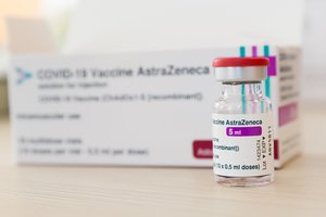 Griežtas Danijos sprendimas: visiškai atsisakys „AstraZeneca“ vakcinos