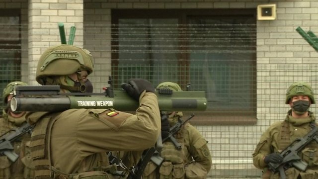 Lietuvos kariuomenei perduota 10 mln. dolerių verta JAV parama granatsvaidžiais