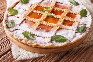 Trapios tešlos pyragas su abrikosais pagal itališką receptą