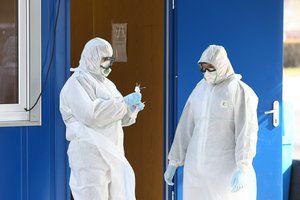 Lietuvoje per parą nustatyti 1168 nauji viruso atvejai, mirė 9 žmonės