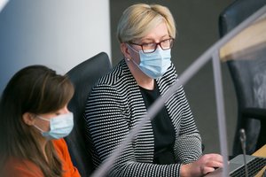 I. Šimonytė pasakė, kada bus skiepijami jaunesni žmonės