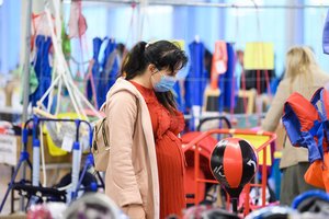 Karantinas norinčių išparduoti vaikų prekes nesustabdė: tėvams skirtoje mugėje per 100 tūkst. prekių