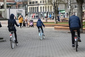 Ekspertų grupės narys suabejojo Vyriausybės karantino atlaisvinimo prioritetais: jie stebina