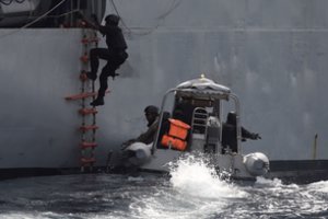 Po derybų į Lietuvą sugrįžta per laivo užgrobimą įkaitu tapęs lietuvis