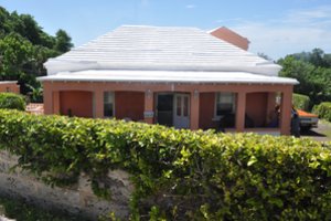 Įdomi priežastis, kodėl vienos garsios salos namų stogai yra laiptuoti