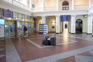 Aplenkė pandemiją – jau prisipirko bilietų vasaros skrydžiams 