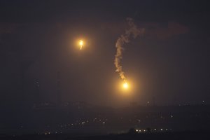 Izraelis pranešė aviacijos smūgiais atsakęs į raketines atakas iš Gazos Ruožo
