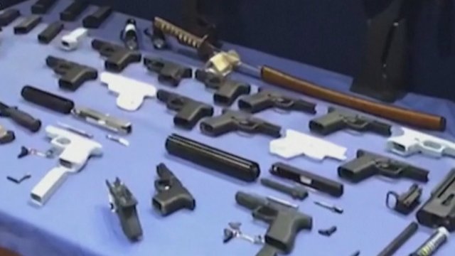 Ispanijos policija konfiskavo 3D spausdintuvu gamintus ginklus: rasta ir su terorizmu susijusių vadovėlių