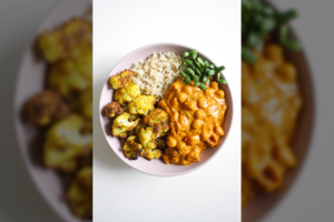 Dienoms, kai nesinori mėsos – avinžirnių karis ir kepti kalafijorai