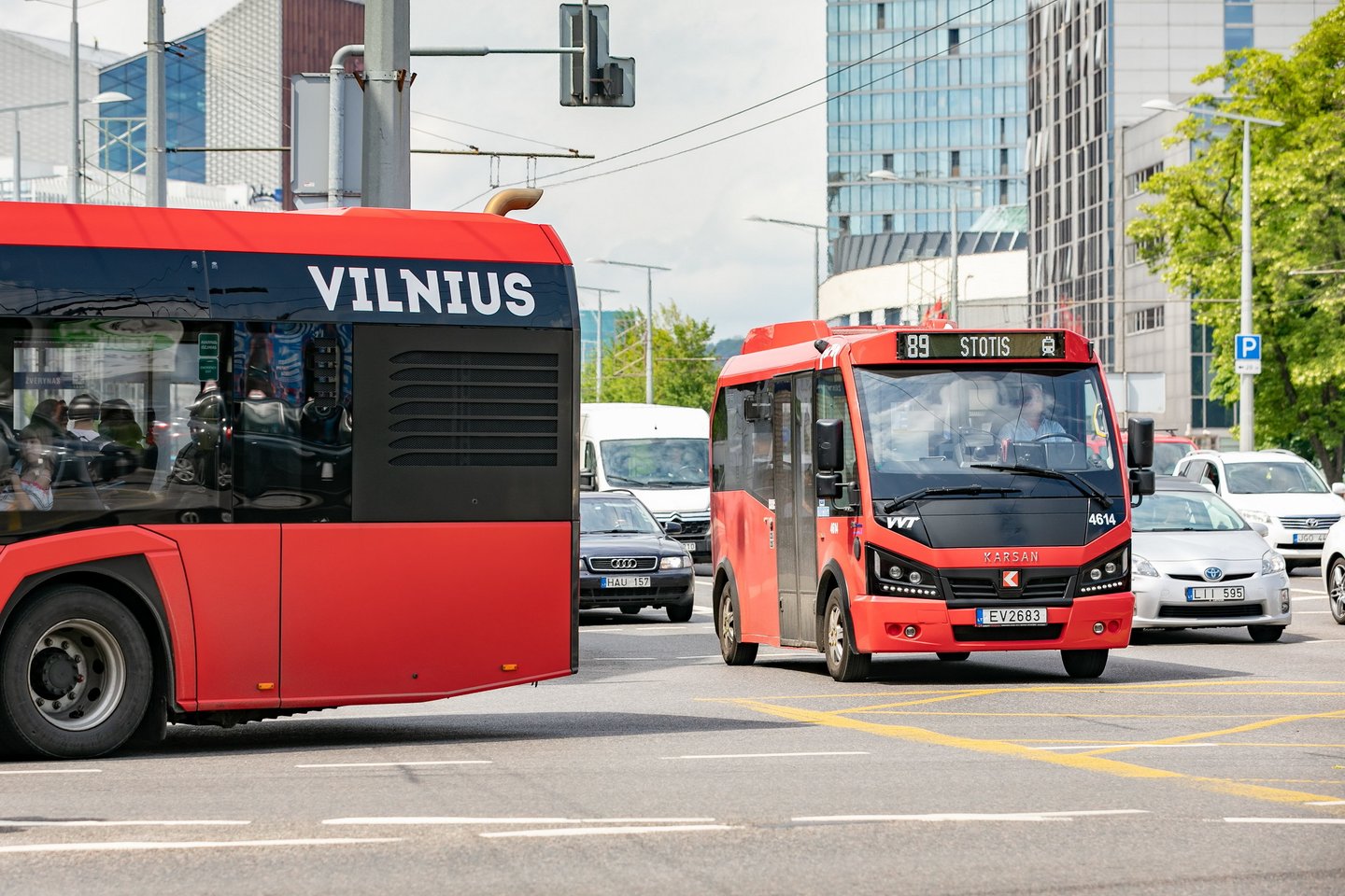 Iki 2023 m. sostinės viešojo transporto parką papildys dar mažiausiai 22 nauji dujiniai arba elektriniai autobusai.<br>Pranešėjų spaudai nuotr.