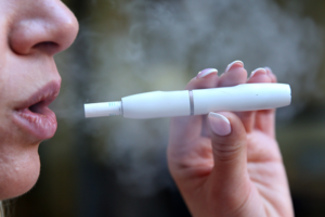 Tyrimas: vidutinis rūkantysis dėl to praranda 14 gyvenimo metų