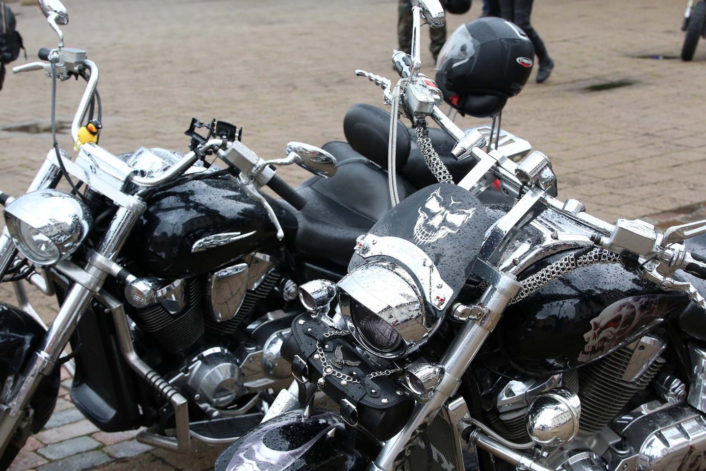 Ar motociklas yra tik žaislas, ar kasdienė transporto priemonė?<br>M.Patašiaus nuotr.