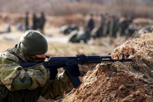 J. Borrellis: aplink Ukrainą ir Kryme sutelkta per 150 tūkst. rusų karių