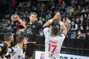 Lietuvos rankininkai svetur: lietuviškas finalas Suomijoje ir nuo dugno Ispanijoje atsispyrusi „Nava“