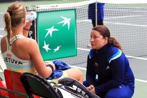 Lietuvos moterų teniso rinktinę į priekį ves J. Mikulskytė ir A. Paražinskaitė