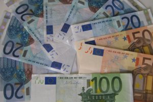 Kazlų Rūdos įmonės pinigus pavogė Prancūzijos bendrovės vardu prisistatę aferistai