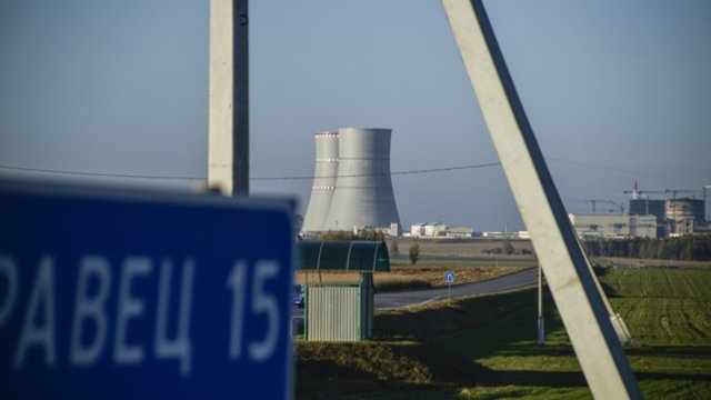 Į Astravo AE atgabentas kuras antrajam reaktoriui: planuojama įjungti kitąmet